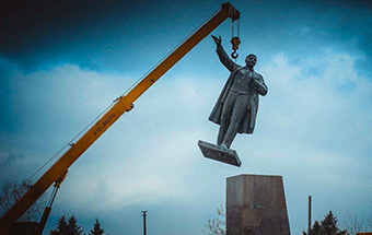 Collapse, the Dissolution of the Soviet Union